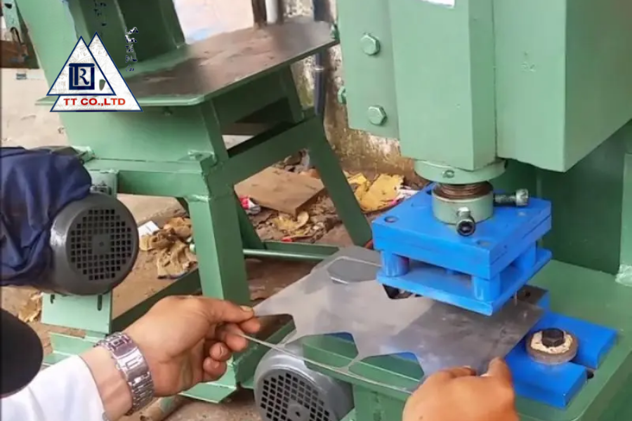 Quy trình làm inox theo yêu cầu chuyên nghiệp