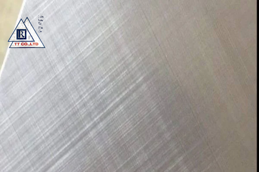 Nguyên nhân phổ biến khiến bề mặt Inox bị trầy xước trong quá trình sử dụng