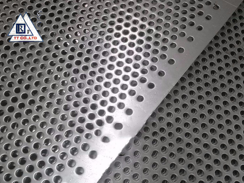 Sự cần thiết của việc gia công đục lỗ inox