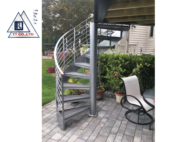 Bảo dưỡng và kéo dài tuổi thọ cầu thang inox ngoài trời