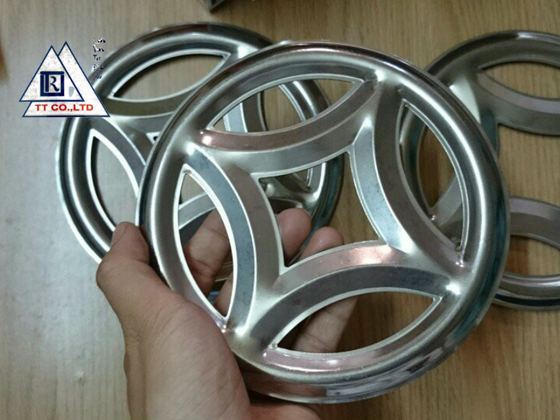 Ưu điểm vượt trội khi sử dụng phụ kiện inox trang trí