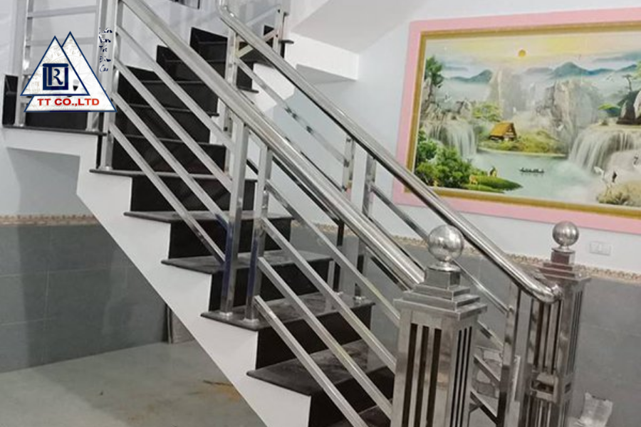 Cách Lựa Chọn Cầu Thang Inox Bền Đẹp, An Toàn và Phù Hợp Không Gian Sống
