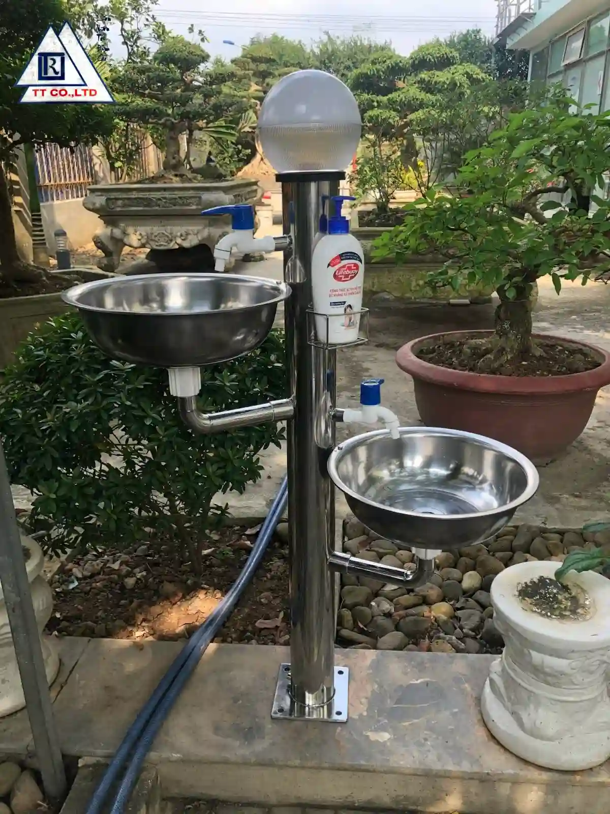 địa chỉ gia công trụ nước inox 