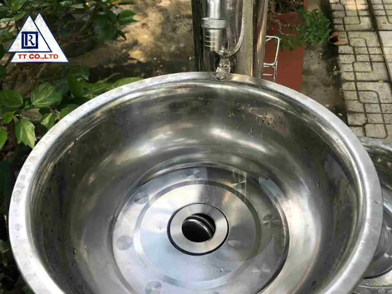 So Sánh Cây Nước Inox Đa Năng Một Chậu Rửa Và Hai Chậu Rửa