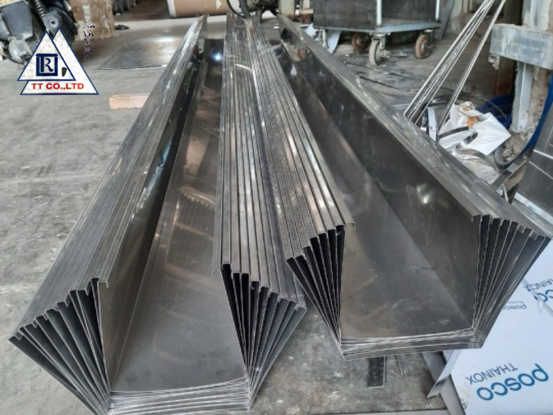 Ưu điểm của máng xối inox